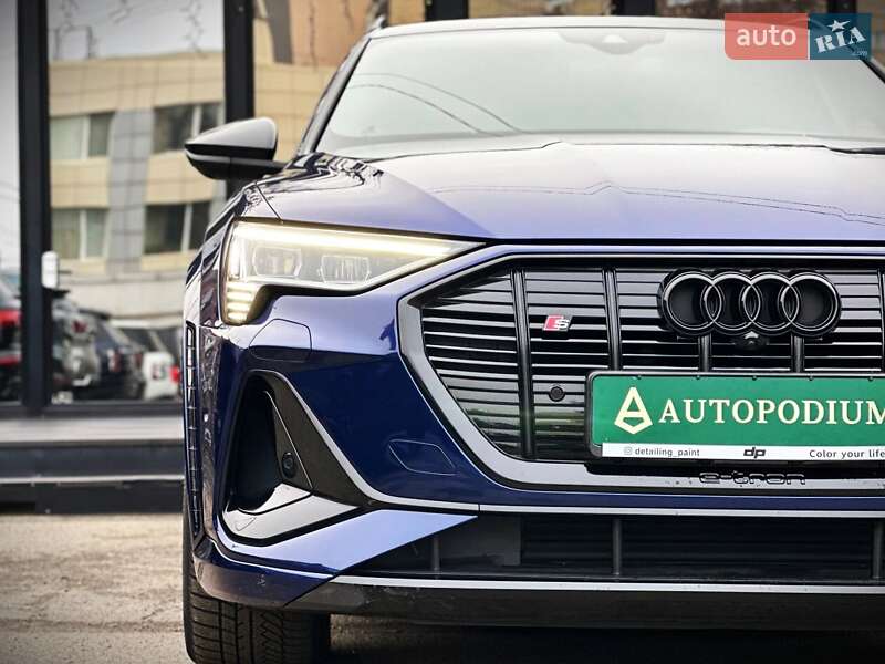 Позашляховик / Кросовер Audi e-tron 2021 в Києві фото 8 Позашляховик / Кросовер Audi e-tron 2021 в Києві