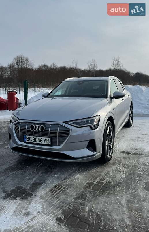 Позашляховик / Кросовер Audi e-tron 2022 в Львові