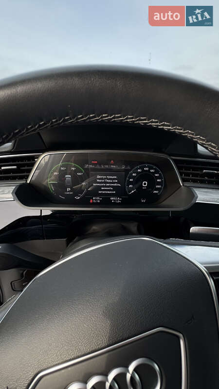 Позашляховик / Кросовер Audi e-tron 2022 в Львові