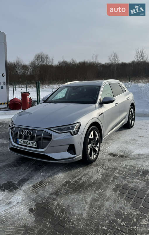 Позашляховик / Кросовер Audi e-tron 2022 в Львові