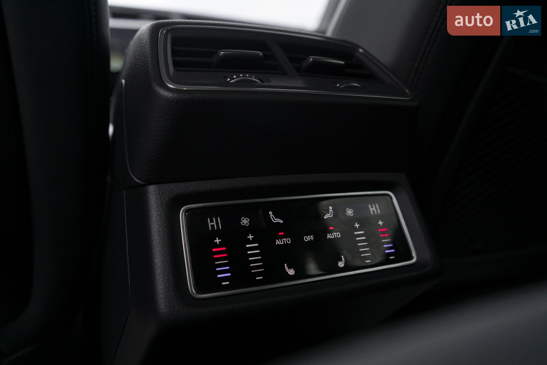 2020 Audi e-tron - мініатюра 13