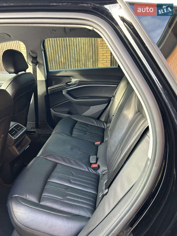 Внедорожник / Кроссовер Audi e-tron 2023 в Киеве фото 8 Внедорожник / Кроссовер Audi e-tron 2023 в Киеве