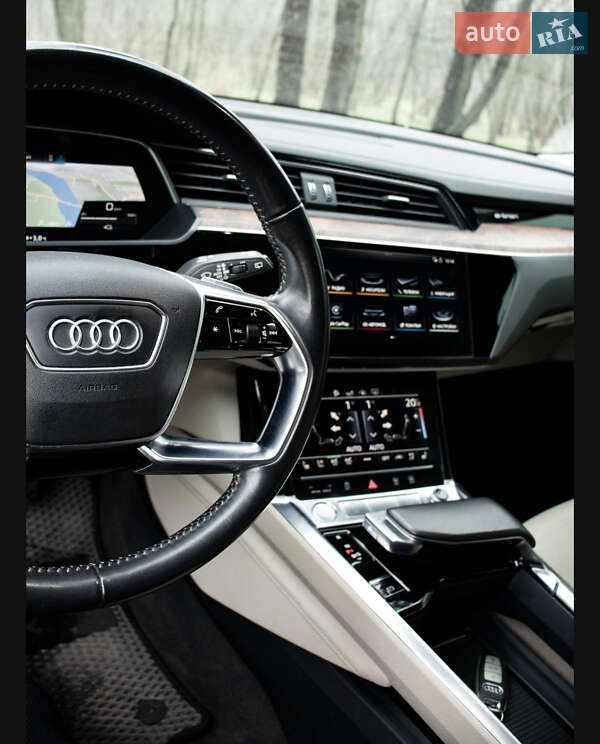 Внедорожник / Кроссовер Audi e-tron 2019 в Запорожье