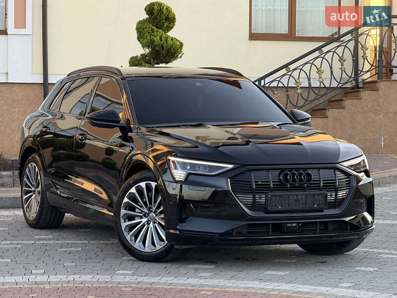 Позашляховик / Кросовер Audi e-tron 2019 в Трускавці фото Позашляховик / Кросовер Audi e-tron 2019 в Трускавці