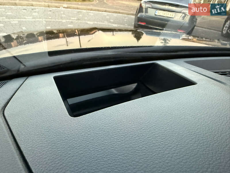 Позашляховик / Кросовер Audi e-tron 2019 в Трускавці фото 100 Позашляховик / Кросовер Audi e-tron 2019 в Трускавці