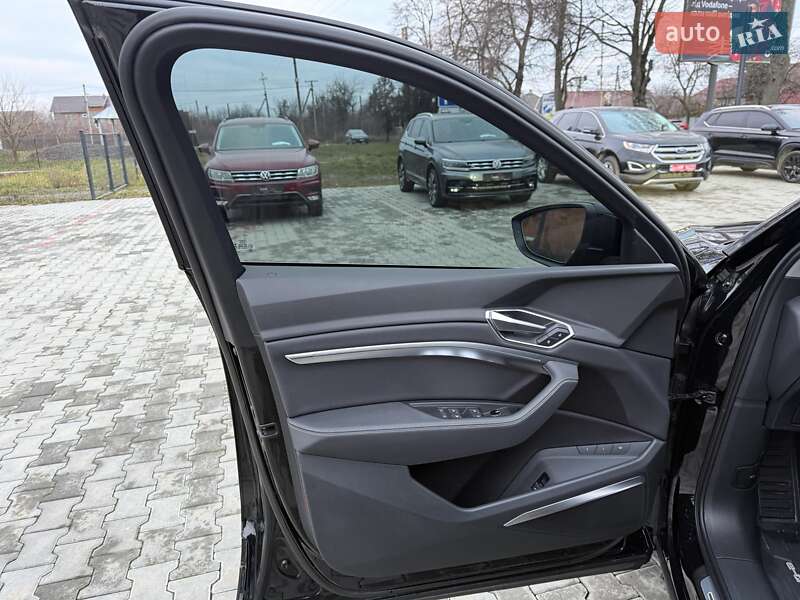 Внедорожник / Кроссовер Audi e-tron 2019 в Ужгороде фото 23 Внедорожник / Кроссовер Audi e-tron 2019 в Ужгороде