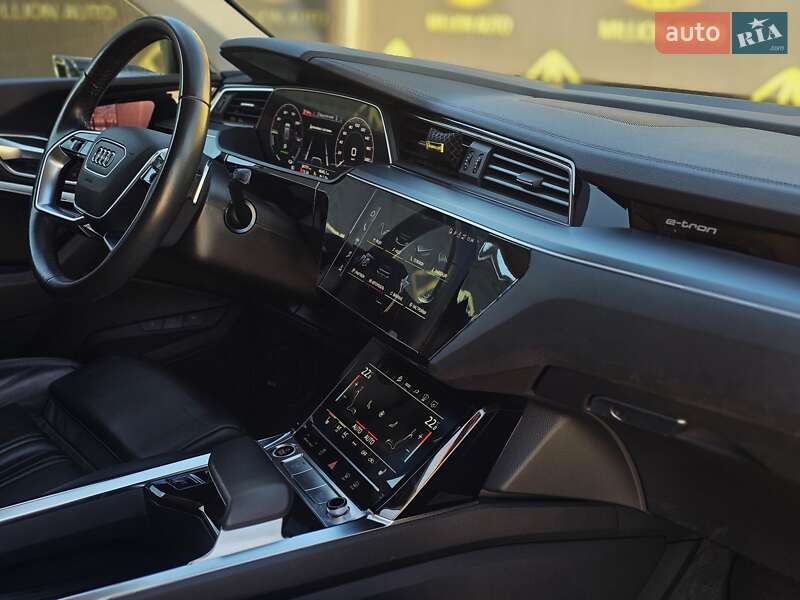 Внедорожник / Кроссовер Audi e-tron 2021 в Киеве фото 17 Внедорожник / Кроссовер Audi e-tron 2021 в Киеве