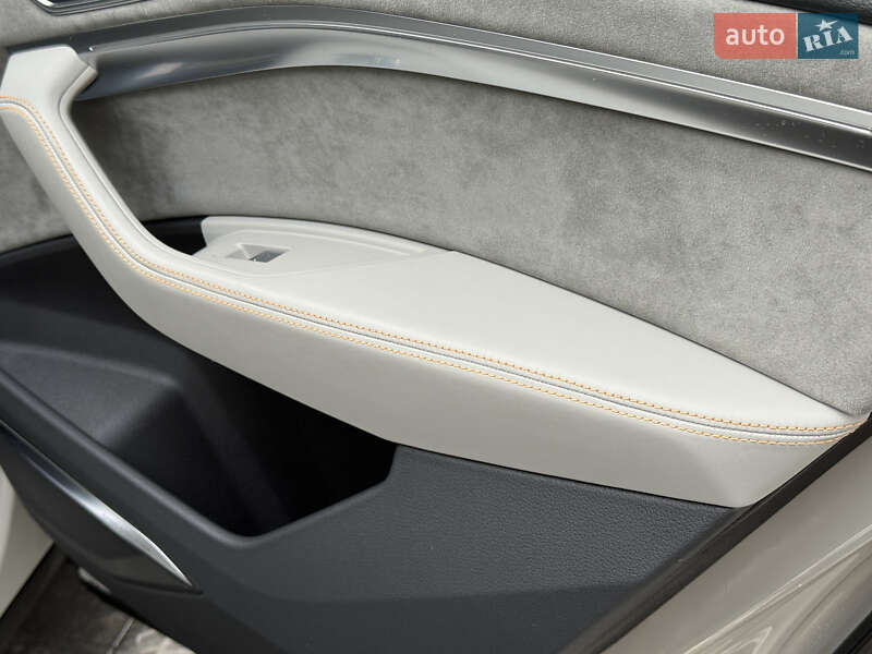 Внедорожник / Кроссовер Audi e-tron 2018 в Ровно фото 99 Внедорожник / Кроссовер Audi e-tron 2018 в Ровно