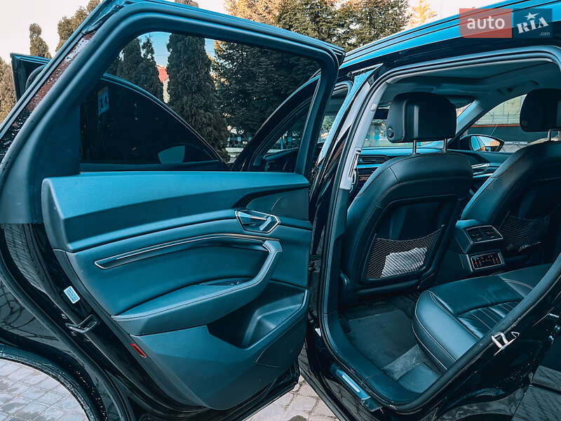 Внедорожник / Кроссовер Audi e-tron 2022 в Самборе фото 27 Внедорожник / Кроссовер Audi e-tron 2022 в Самборе