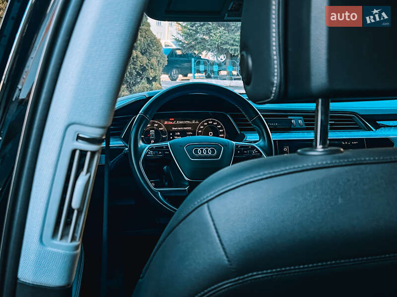 Внедорожник / Кроссовер Audi e-tron 2022 в Самборе фото 36 Внедорожник / Кроссовер Audi e-tron 2022 в Самборе