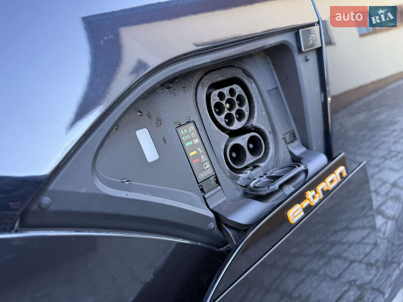 Позашляховик / Кросовер Audi e-tron 2018 в Трускавці фото 28 Позашляховик / Кросовер Audi e-tron 2018 в Трускавці