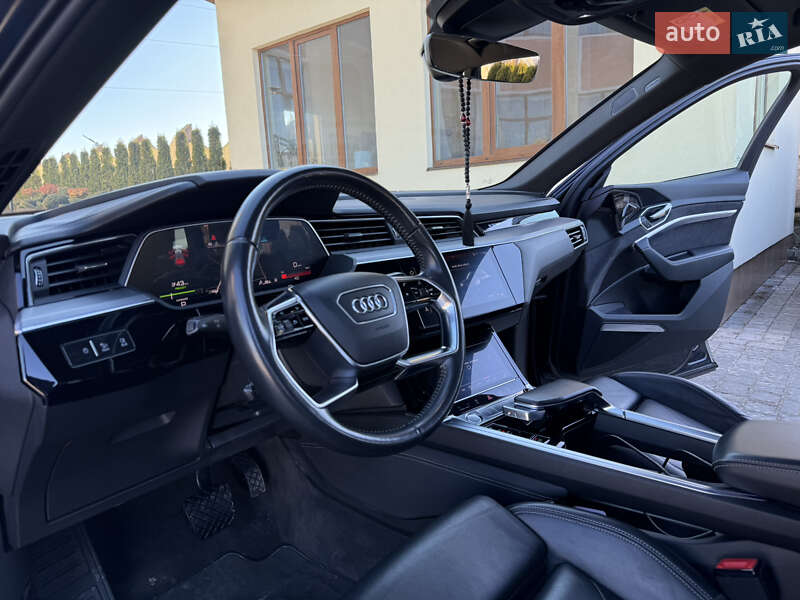 Позашляховик / Кросовер Audi e-tron 2018 в Трускавці фото 56 Позашляховик / Кросовер Audi e-tron 2018 в Трускавці