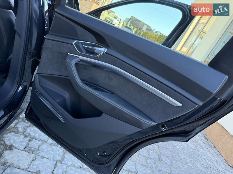 Позашляховик / Кросовер Audi e-tron 2018 в Трускавці фото 70 Позашляховик / Кросовер Audi e-tron 2018 в Трускавці