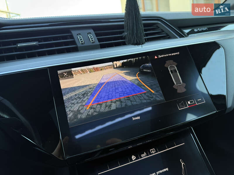 Позашляховик / Кросовер Audi e-tron 2018 в Трускавці фото 79 Позашляховик / Кросовер Audi e-tron 2018 в Трускавці