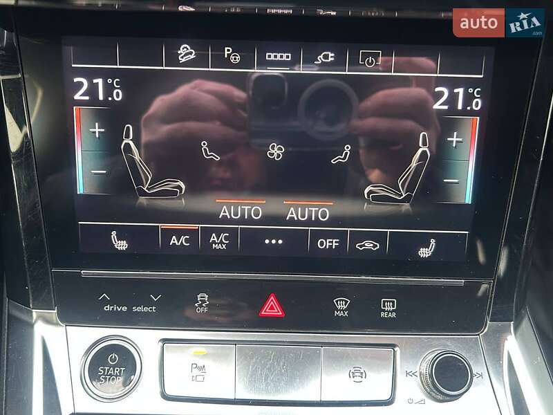 Позашляховик / Кросовер Audi e-tron 2020 в Одесі