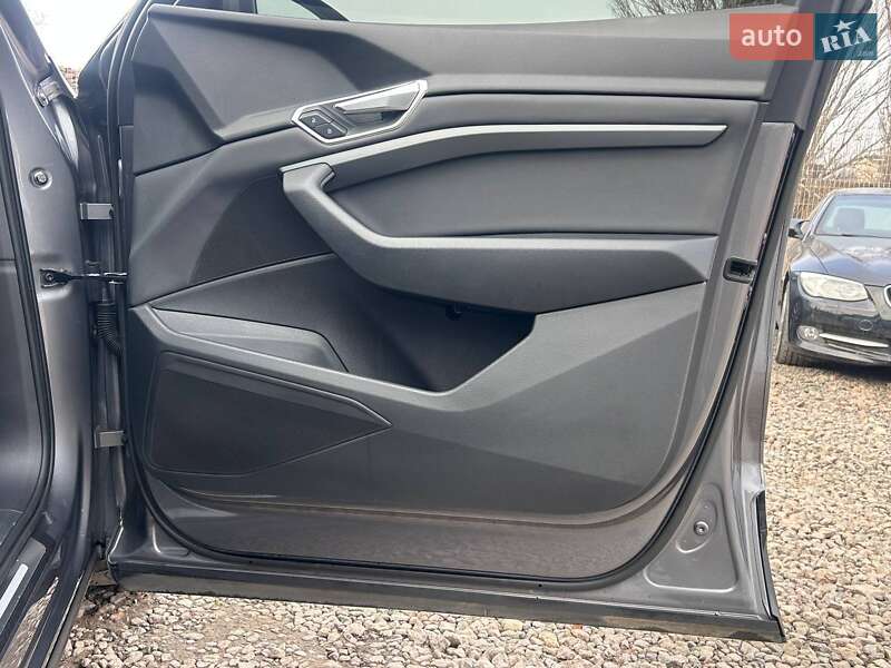 Позашляховик / Кросовер Audi e-tron 2020 в Одесі