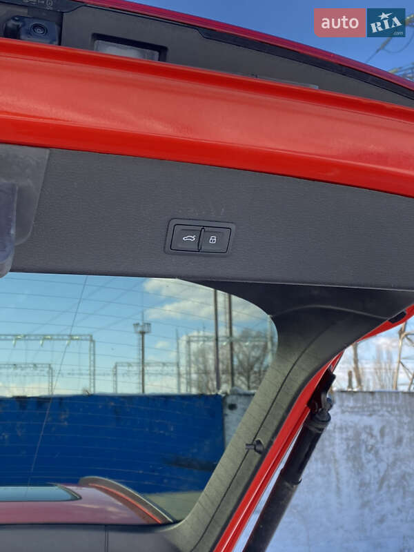 Позашляховик / Кросовер Audi e-tron 2021 в Києві