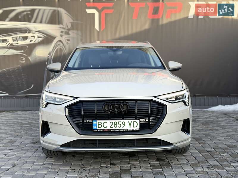 Позашляховик / Кросовер Audi e-tron 2019 в Львові фото 11 Позашляховик / Кросовер Audi e-tron 2019 в Львові