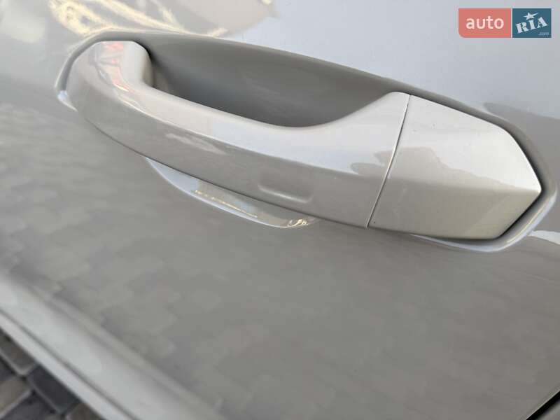 Позашляховик / Кросовер Audi e-tron 2019 в Львові фото 26 Позашляховик / Кросовер Audi e-tron 2019 в Львові