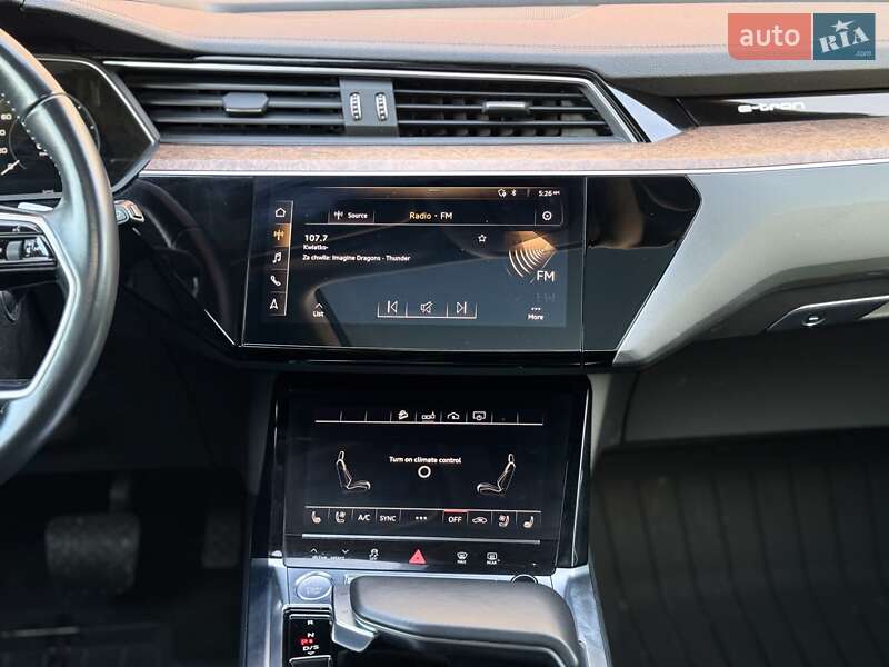 Позашляховик / Кросовер Audi e-tron 2019 в Львові фото 71 Позашляховик / Кросовер Audi e-tron 2019 в Львові