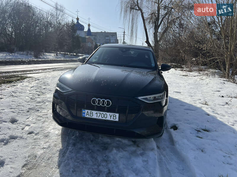 Позашляховик / Кросовер Audi e-tron 2019 в Вінниці фото 42 Позашляховик / Кросовер Audi e-tron 2019 в Вінниці