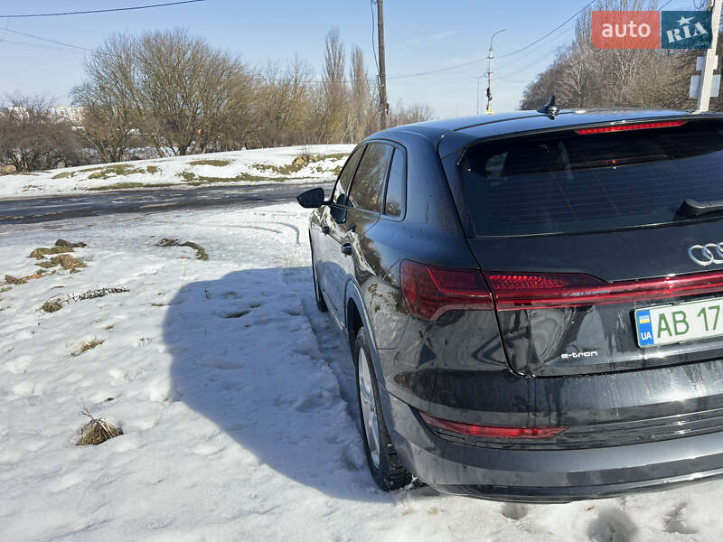 Позашляховик / Кросовер Audi e-tron 2019 в Вінниці фото 46 Позашляховик / Кросовер Audi e-tron 2019 в Вінниці