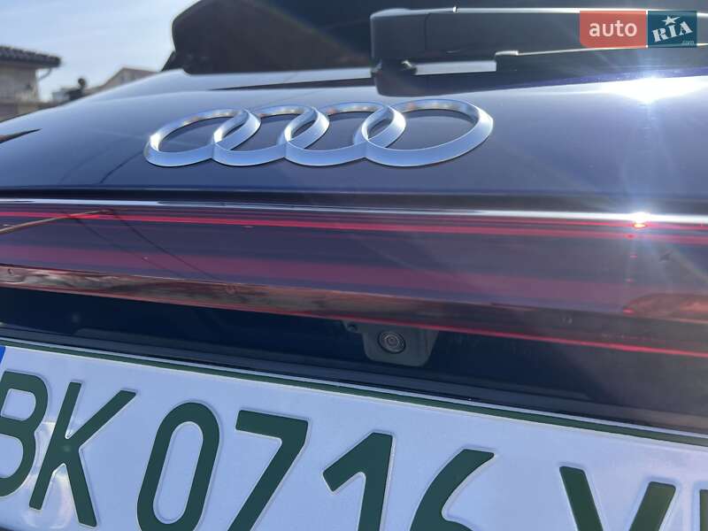 Позашляховик / Кросовер Audi e-tron 2021 в Рівному
