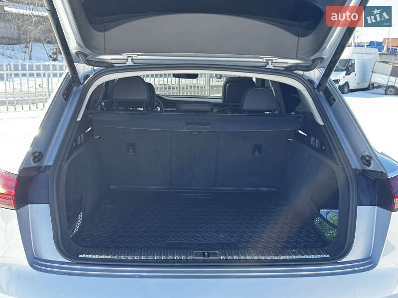 Внедорожник / Кроссовер Audi e-tron 2019 в Киеве