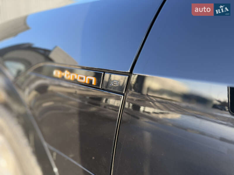 Позашляховик / Кросовер Audi e-tron 2021 в Києві фото 10 Позашляховик / Кросовер Audi e-tron 2021 в Києві