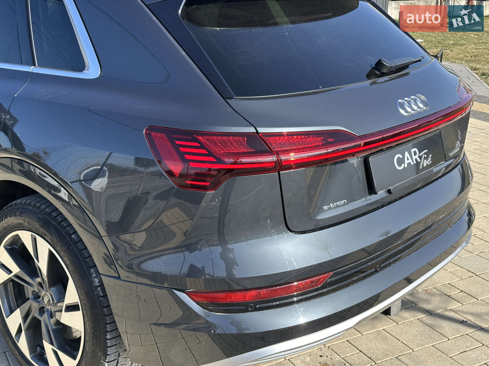 2020 Audi e-tron - мініатюра 17