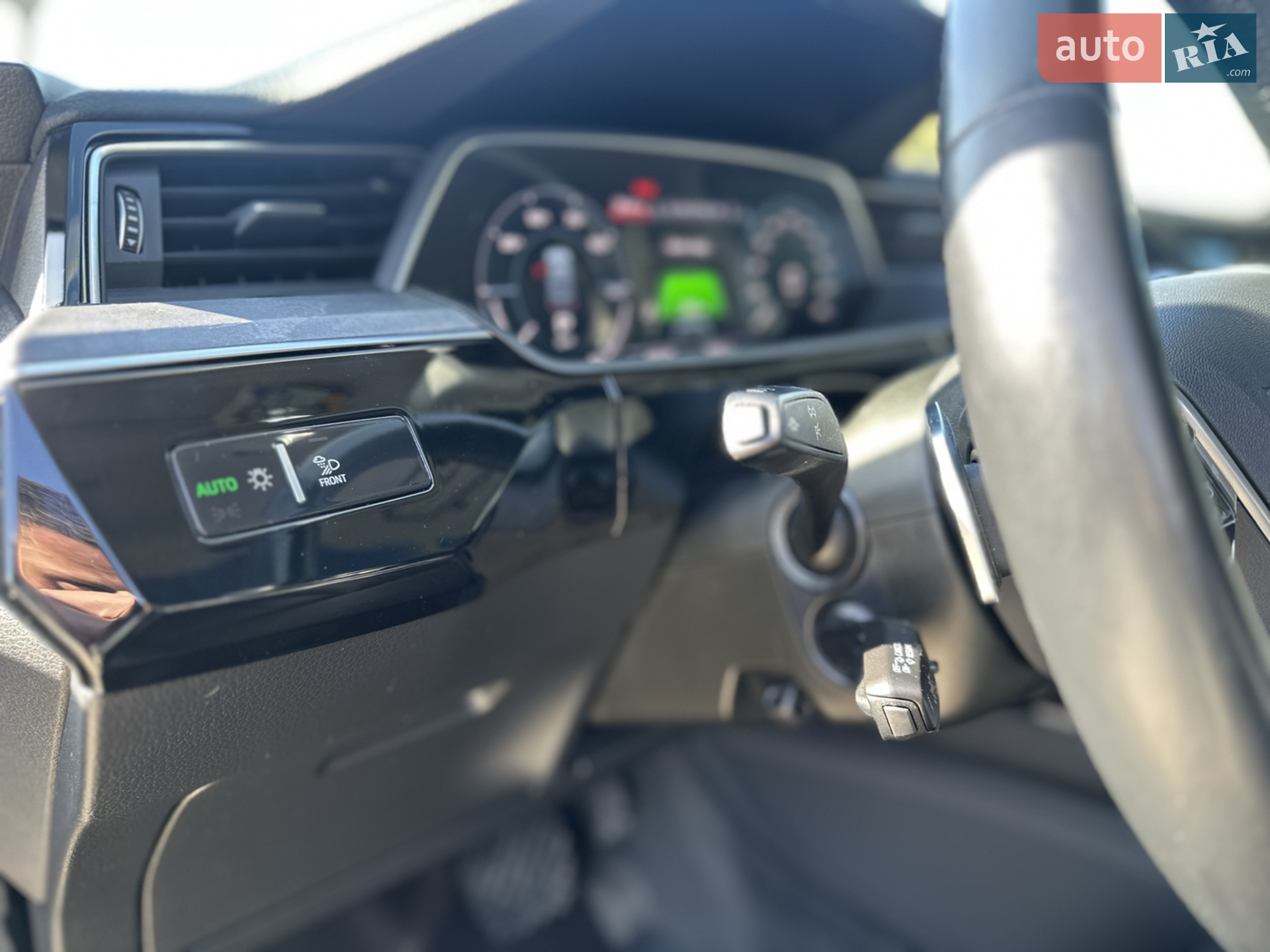 2020 Audi e-tron - мініатюра 26