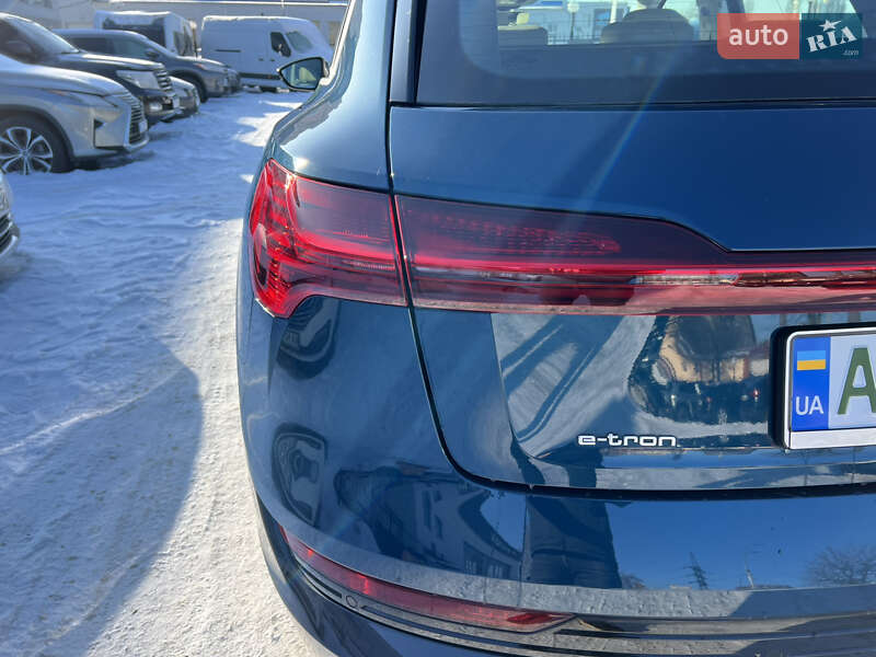 Позашляховик / Кросовер Audi e-tron 2020 в Києві