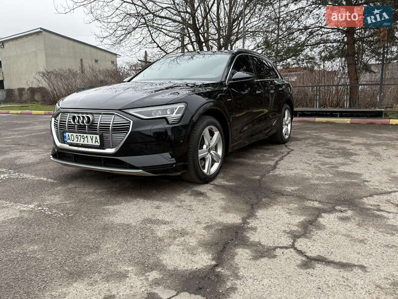 Позашляховик / Кросовер Audi e-tron 2020 в Іршаві