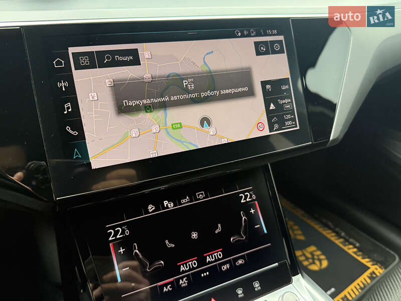 Позашляховик / Кросовер Audi e-tron 2020 в Іршаві