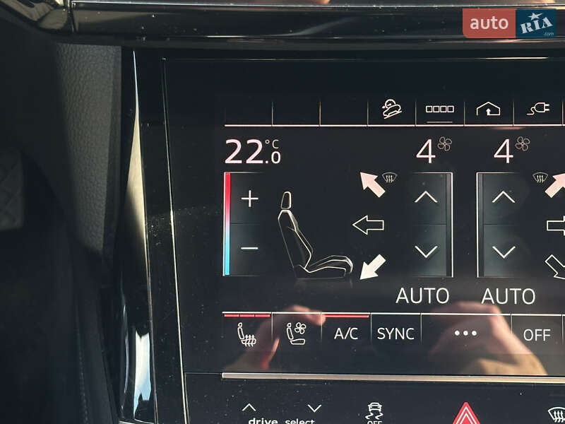 Позашляховик / Кросовер Audi e-tron 2020 в Ужгороді