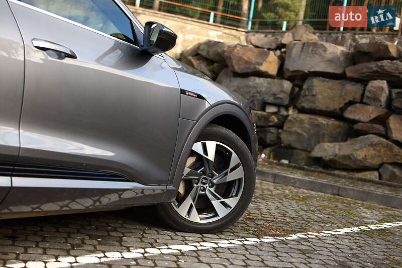 Позашляховик / Кросовер Audi e-tron 2020 в Ужгороді