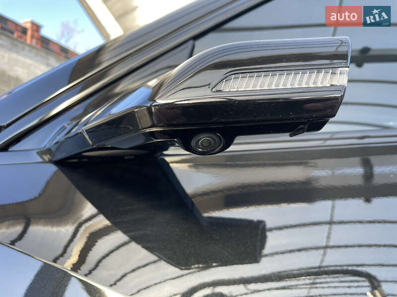 Позашляховик / Кросовер Audi e-tron 2022 в Рівному