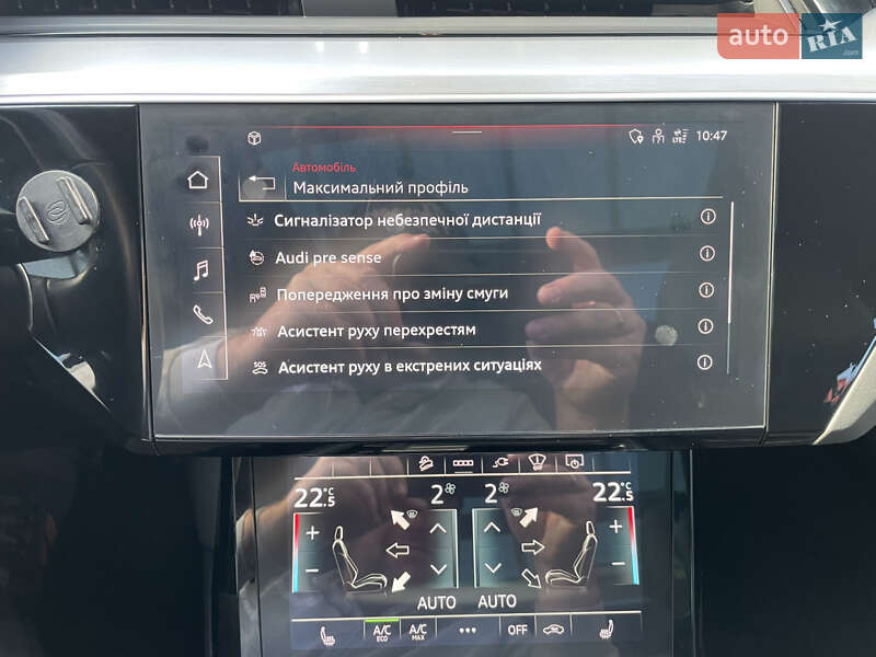 Позашляховик / Кросовер Audi e-tron 2022 в Рівному