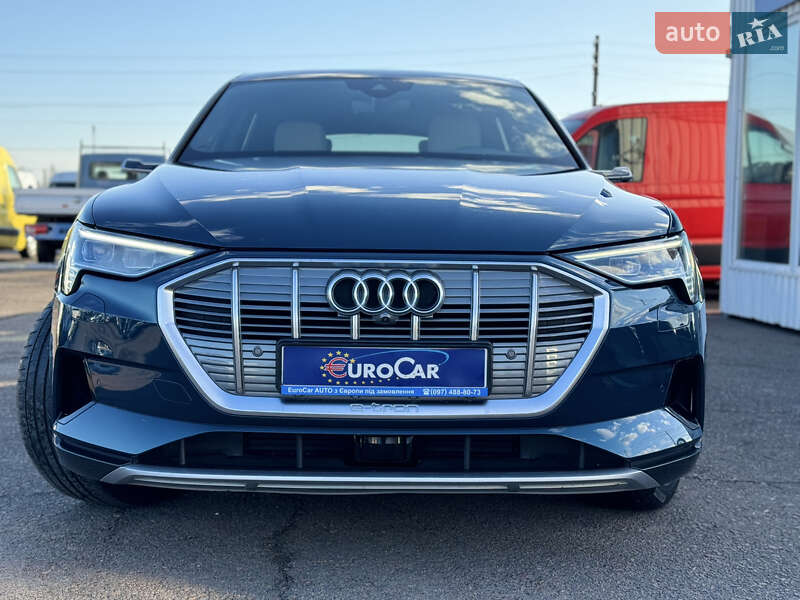 Внедорожник / Кроссовер Audi e-tron 2019 в Киеве
