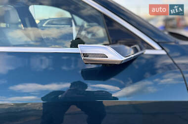 Внедорожник / Кроссовер Audi e-tron 2019 в Киеве
