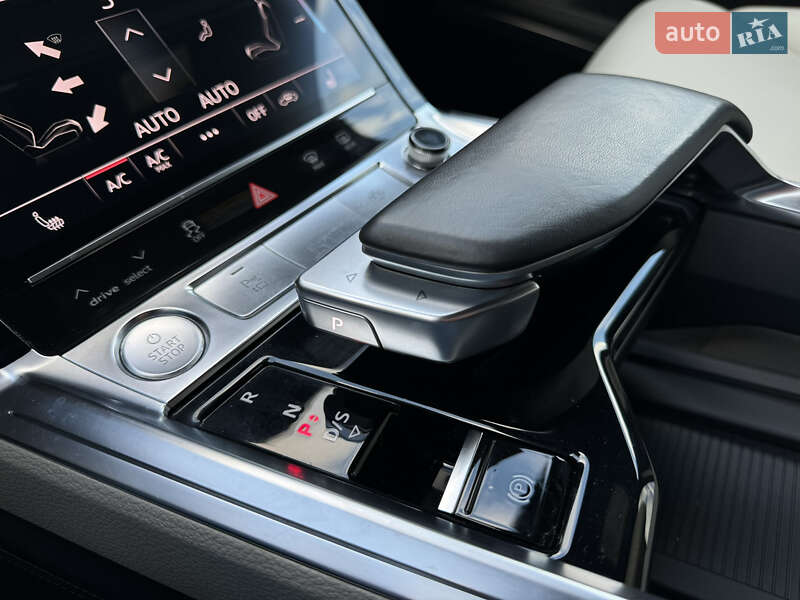 Внедорожник / Кроссовер Audi e-tron 2019 в Киеве