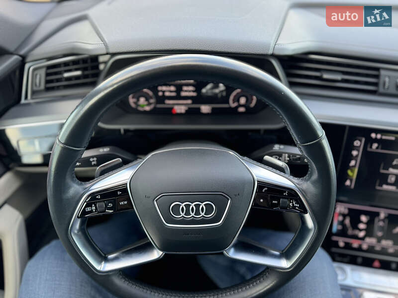 Внедорожник / Кроссовер Audi e-tron 2019 в Киеве