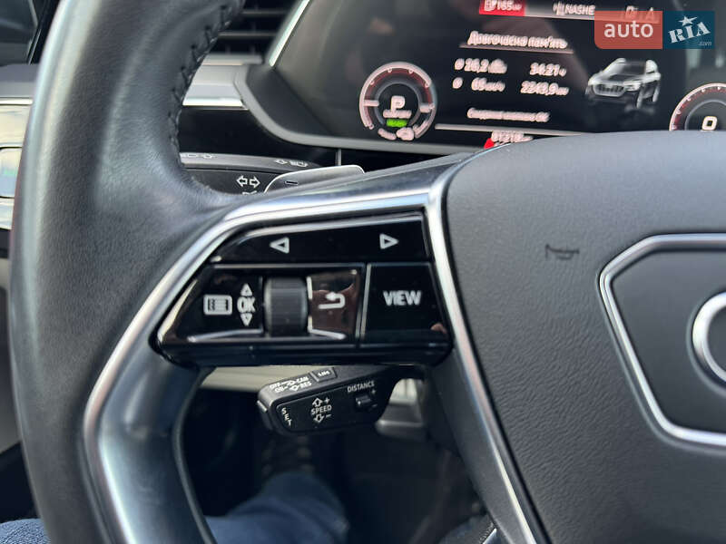 Внедорожник / Кроссовер Audi e-tron 2019 в Киеве