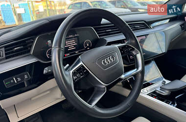 Внедорожник / Кроссовер Audi e-tron 2019 в Киеве