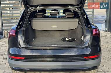 Внедорожник / Кроссовер Audi e-tron 2021 в Ровно
