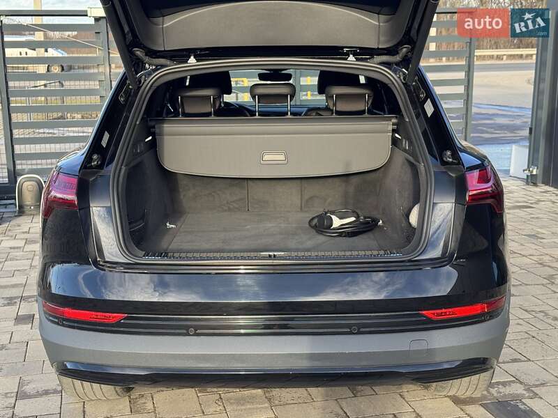 Внедорожник / Кроссовер Audi e-tron 2021 в Ровно