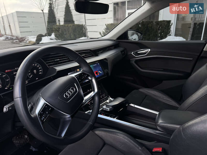 Внедорожник / Кроссовер Audi e-tron 2020 в Виннице