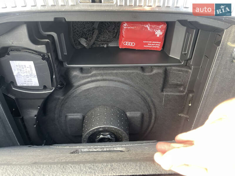 Внедорожник / Кроссовер Audi e-tron 2021 в Ровно