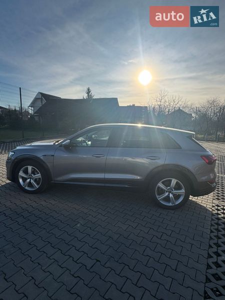 Внедорожник / Кроссовер Audi e-tron 2021 в Ивано-Франковске