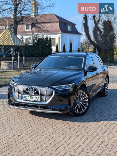 Внедорожник / Кроссовер Audi e-tron 2020 в Нововолынске